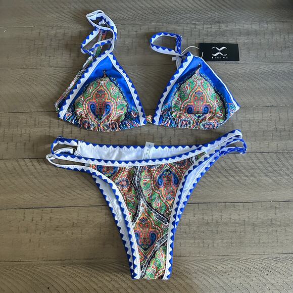Bikini Blue Swimsuit Size XL Paisley NWT - Picture 1 of 11